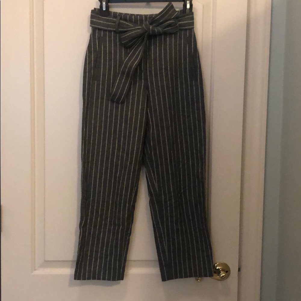 Aritzia high waisted cropped trousers